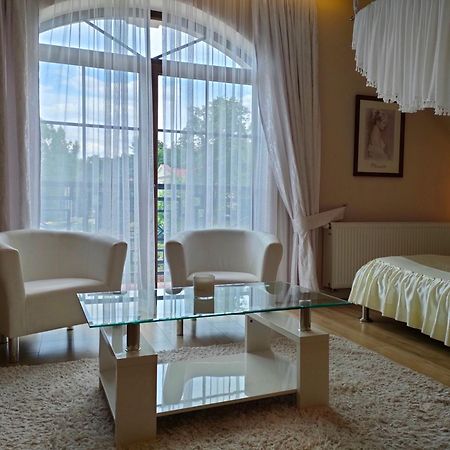 Hotel Viwaldi Baruchowo ภายนอก รูปภาพ