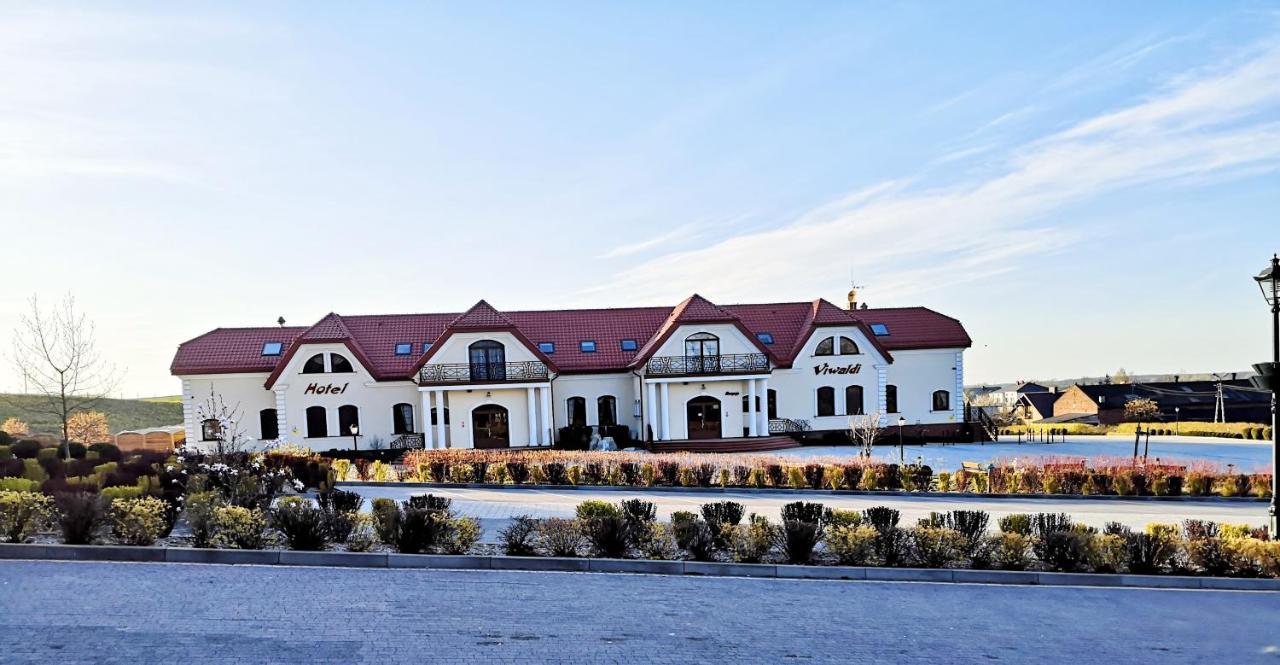 Hotel Viwaldi Baruchowo ภายนอก รูปภาพ